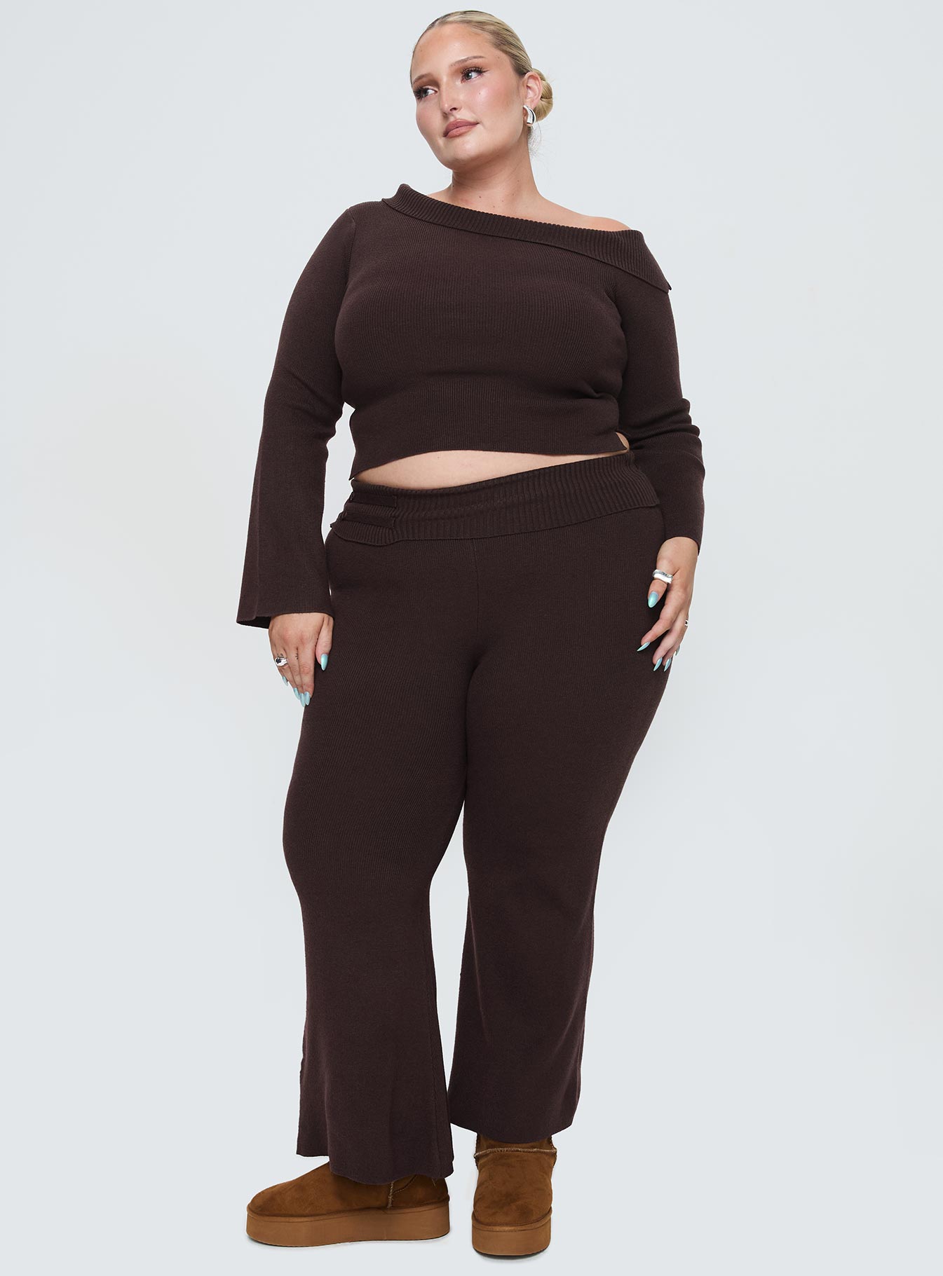Sina Off The Shoulder Top Chocolate Curve - Image 3