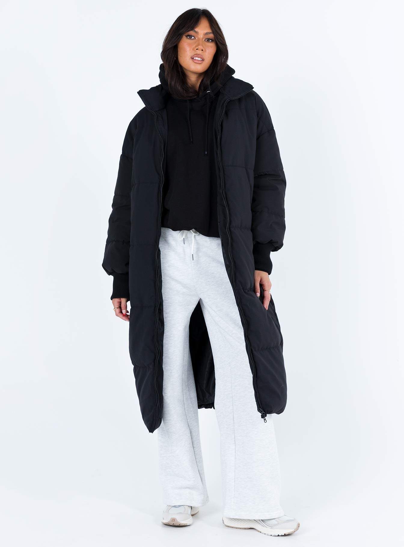 Abe Longline Puffer Jacket Black - Image 3