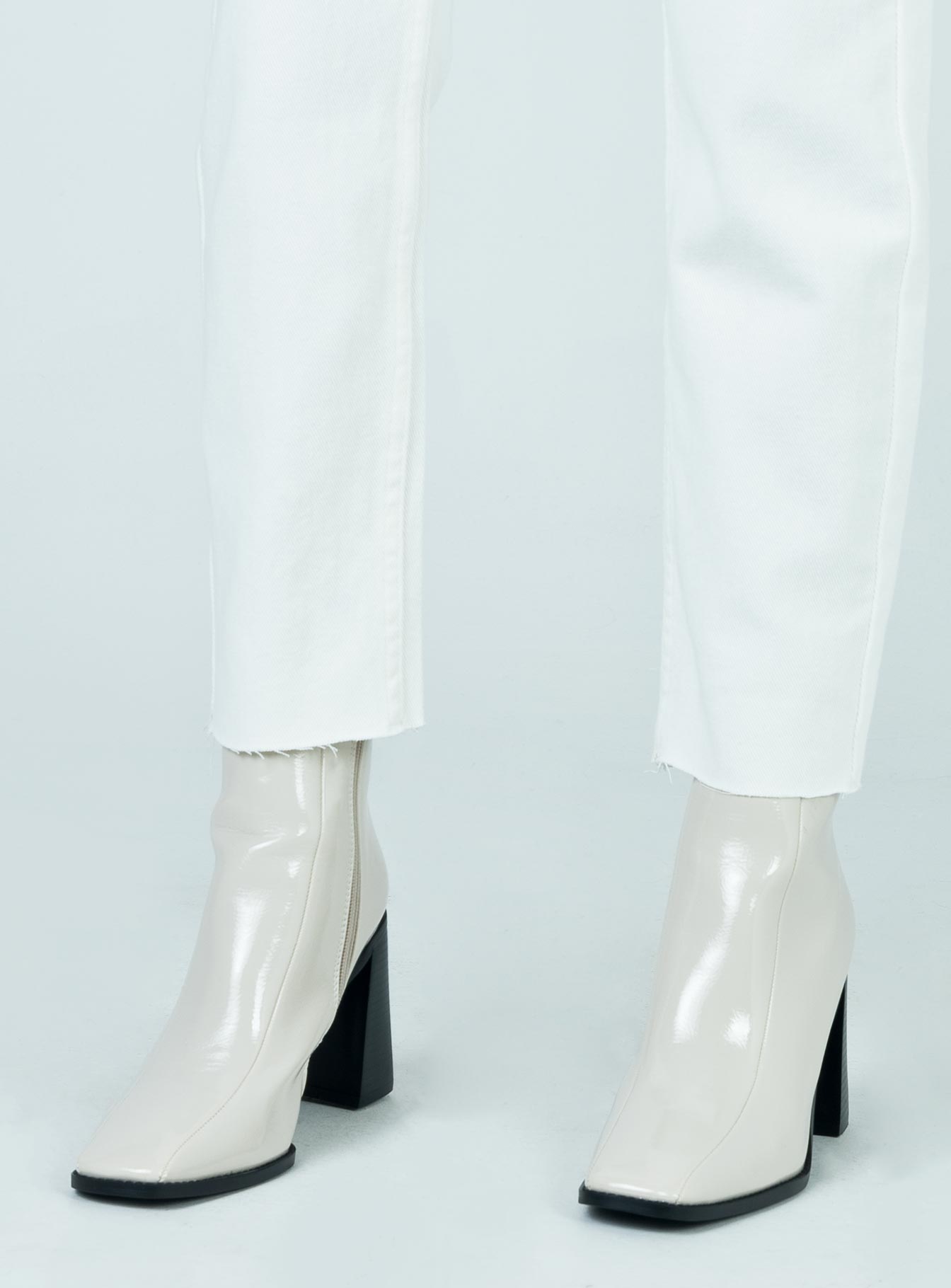 The Kia Boots White - Image 3
