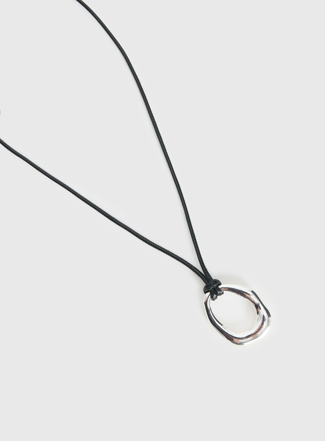 Star Quality Pendant Necklace Black / Silver - Image 3