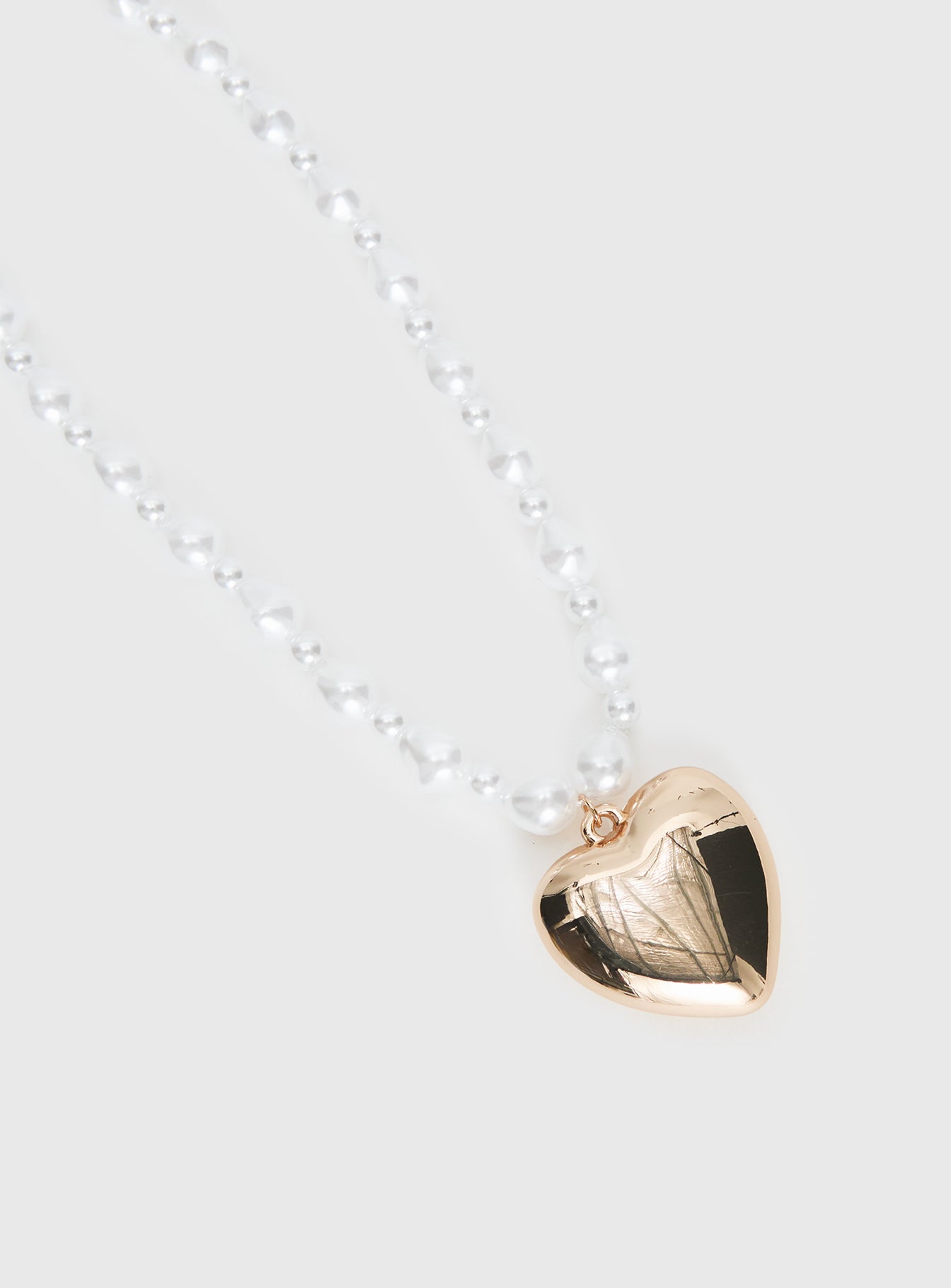 Sweetscape Pearl Necklace Gold - Image 3