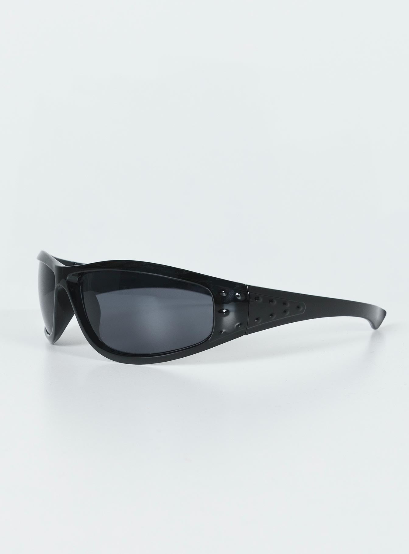 Mora Sunglasses Black - Image 3