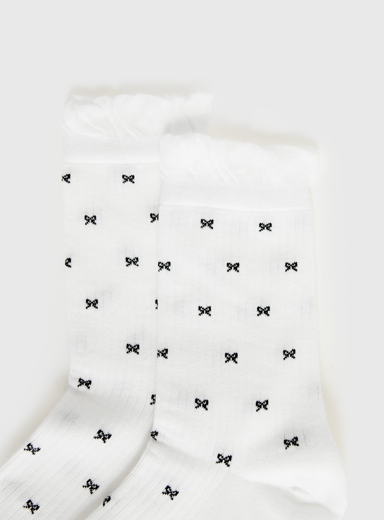 Soffie Frill Detail Bow Socks White - Image 3