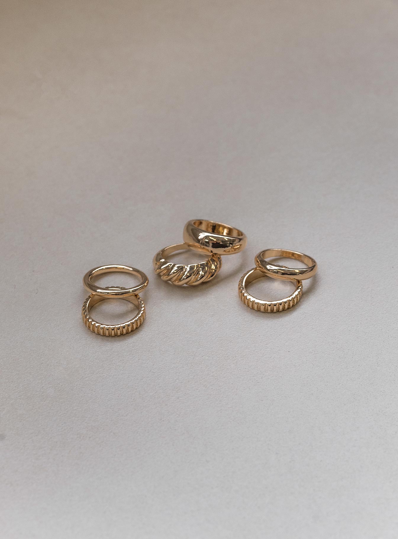Stables Ring Pack Gold - Image 2