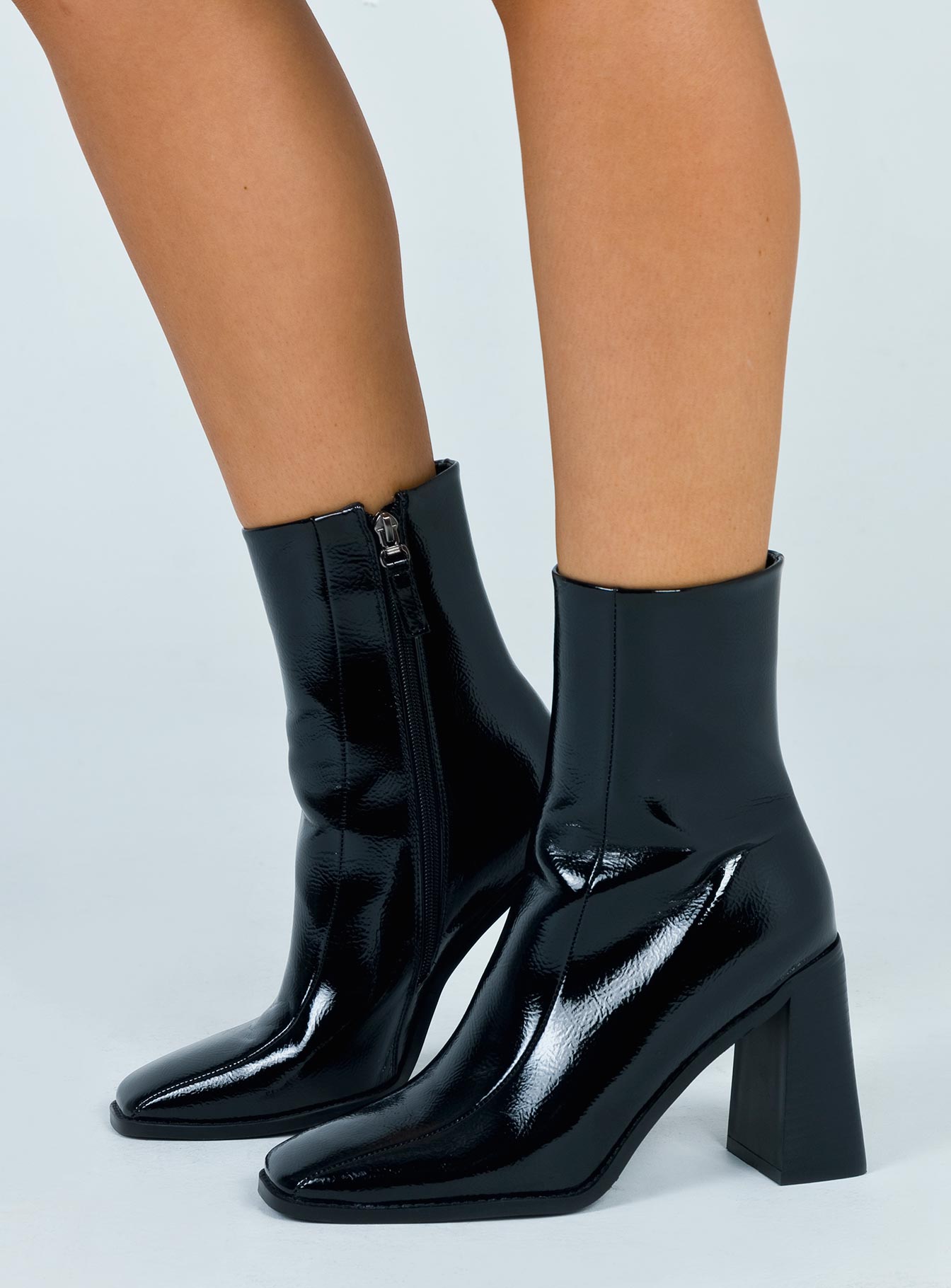 The Kia Boots Black - Image 2