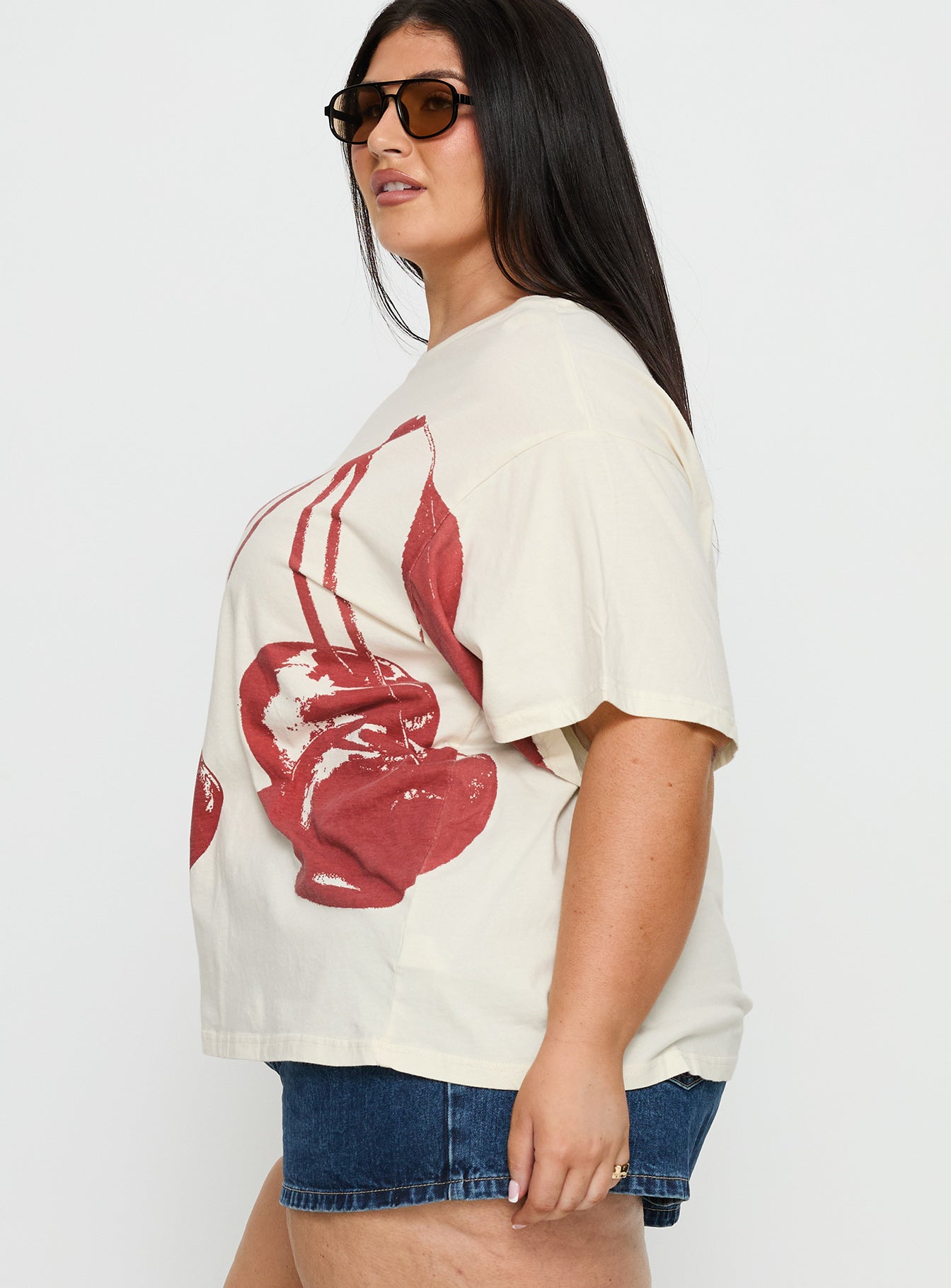 Cherrie Amore Oversized Tee White Curve - Image 4