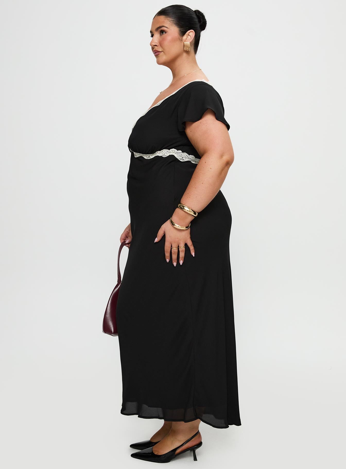 Barbarita Lace Maxi Dress Black Curve - Image 4
