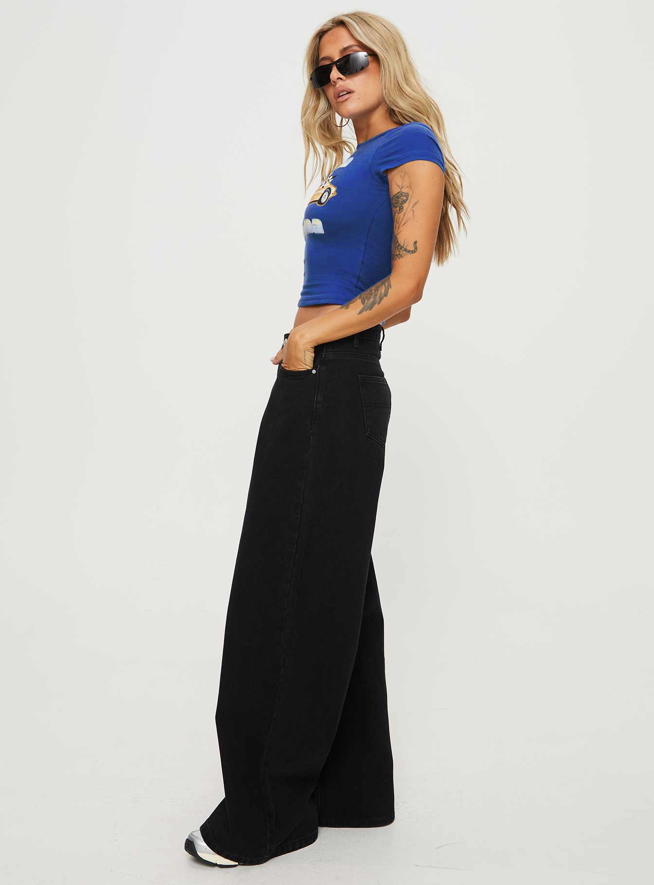 Naylor Mid Rise Wide Leg Jeans Washed Black Tall - Image 4