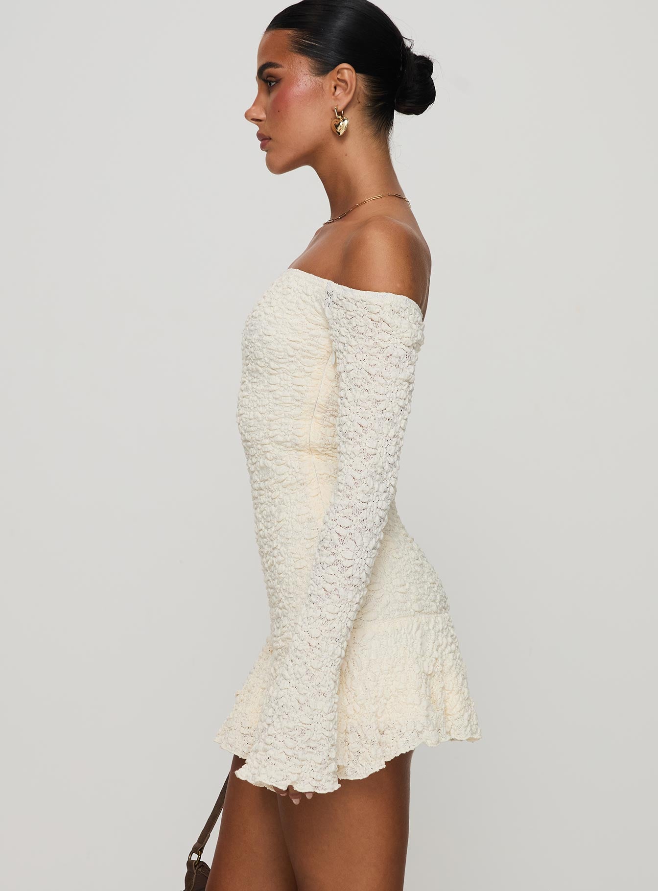 Vancesca Off Shoulder Long Sleeve Mini Dress Cream - Image 4