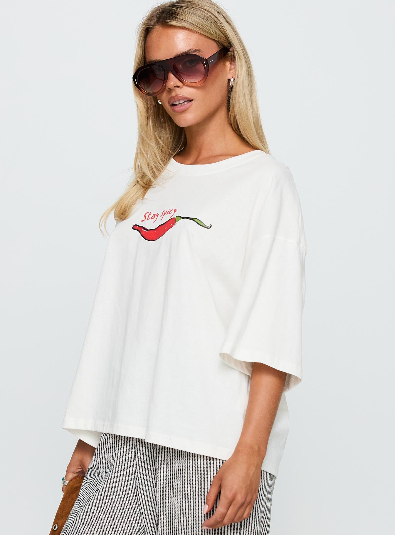Stay Spicy Graphic Top White - Image 4