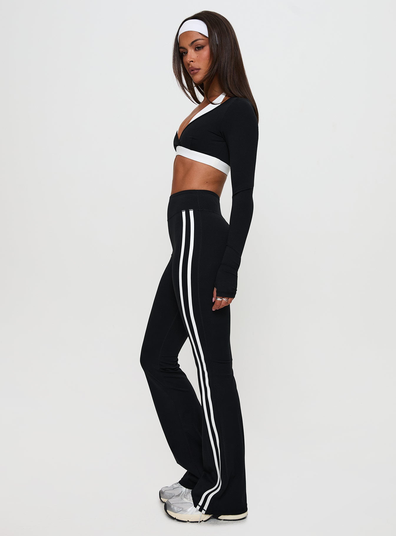 Fast Track Active Flare Pants Black - Image 4