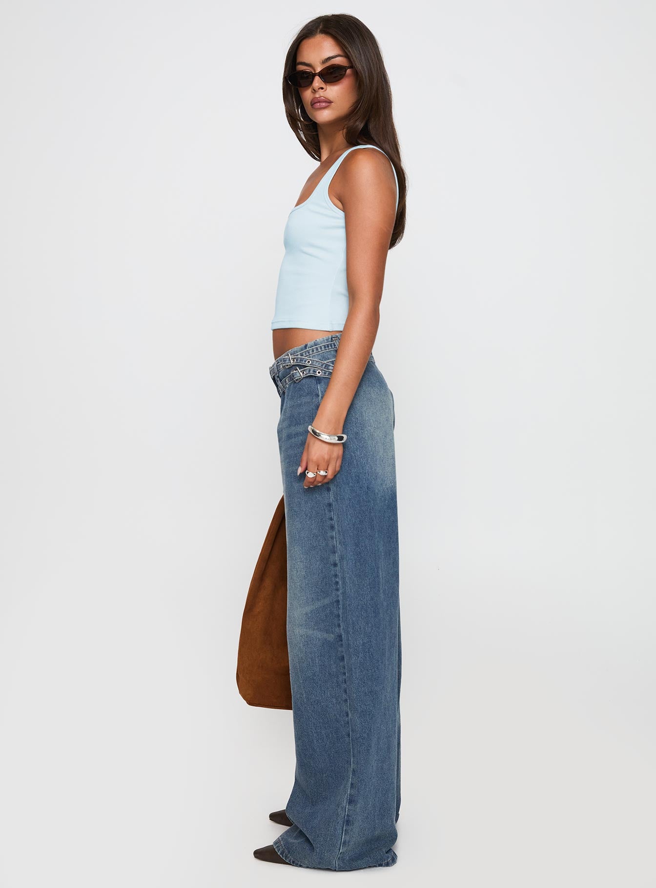 Paltrow Mid Rise Wide Leg Cargo Jeans Mid Blue Wash Petite - Image 4