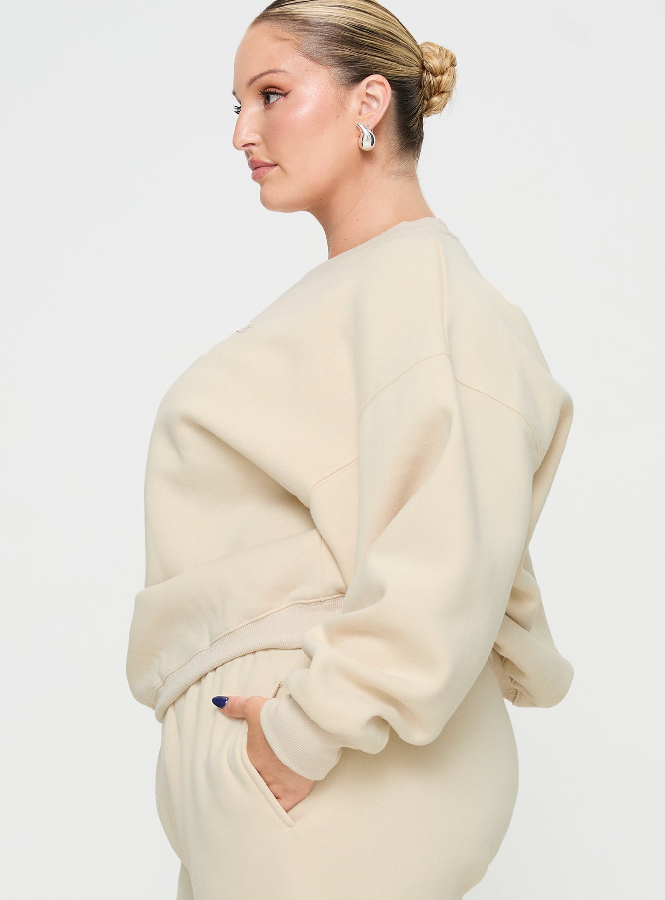 Princess Polly Crew Neck Sweatshirt Block / Cursive Text Stone Curve - Image 4