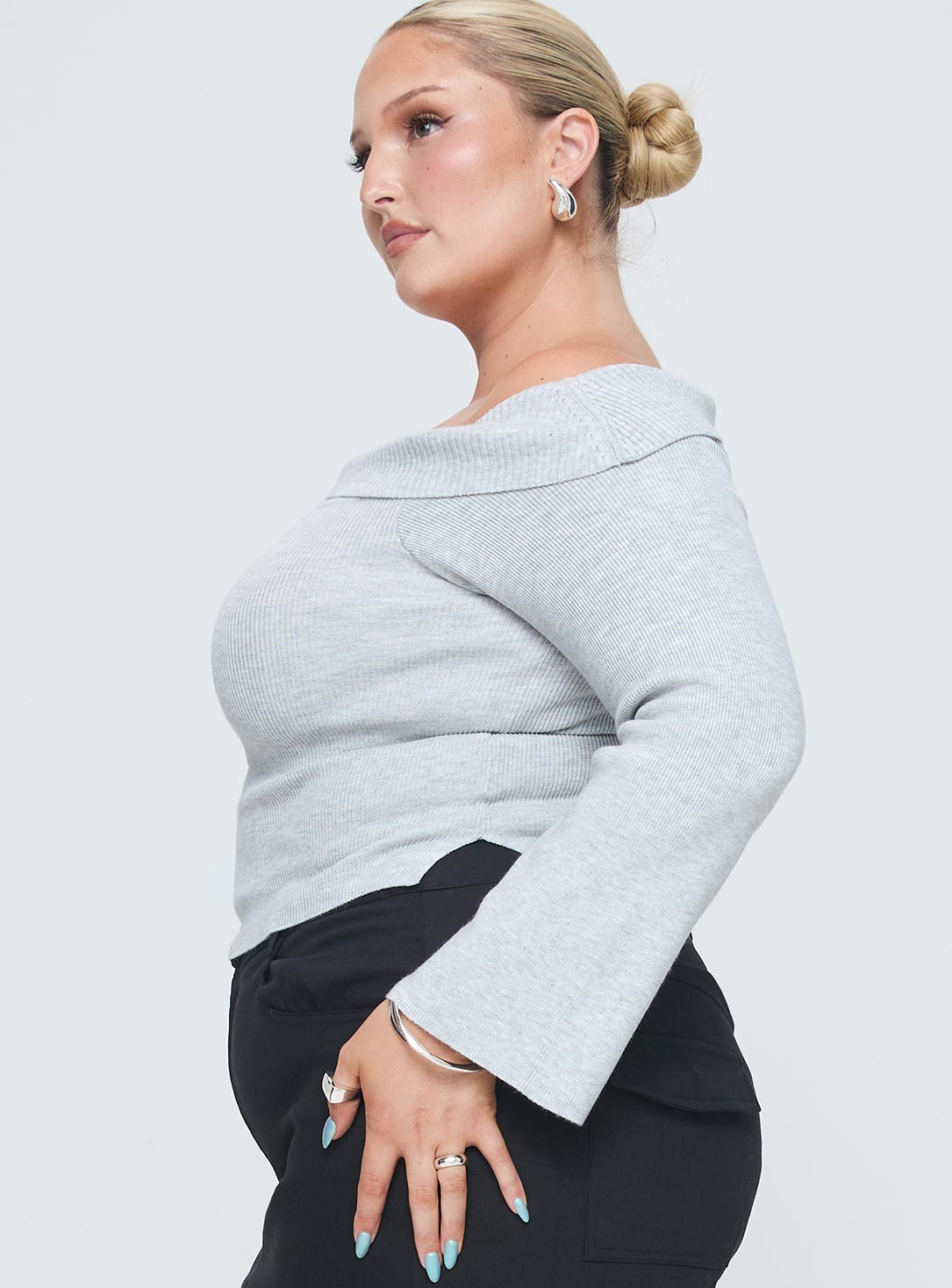 Sina Off The Shoulder Top Grey Curve - Image 8