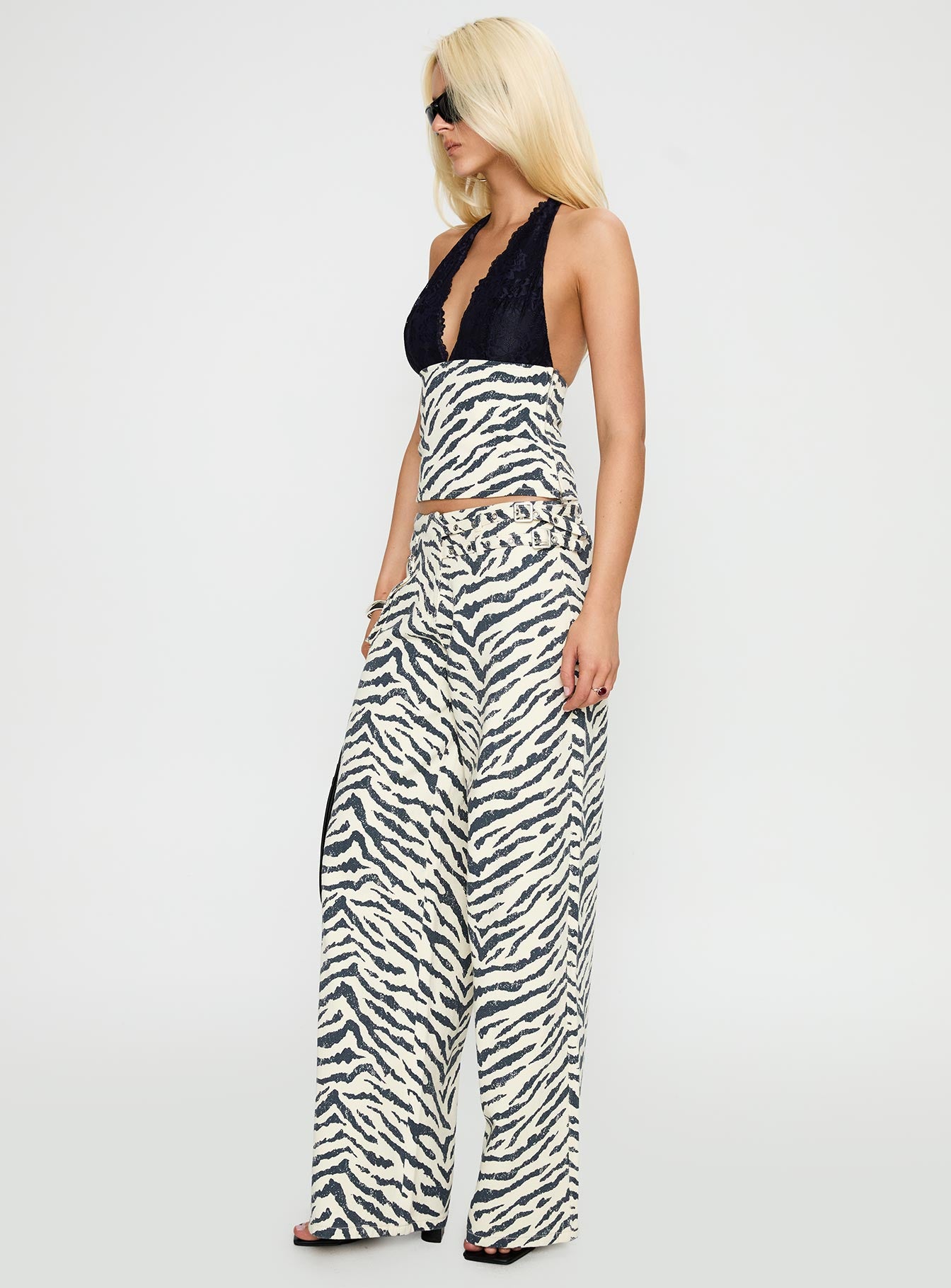 Paltrow Mid Rise Wide Leg Cargo Jeans Zebra - Image 4