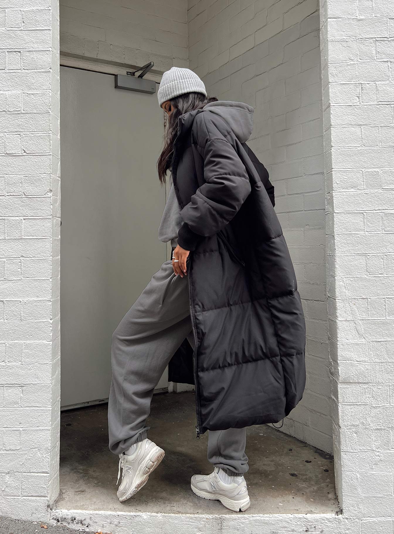 Abe Longline Puffer Jacket Black - Image 7