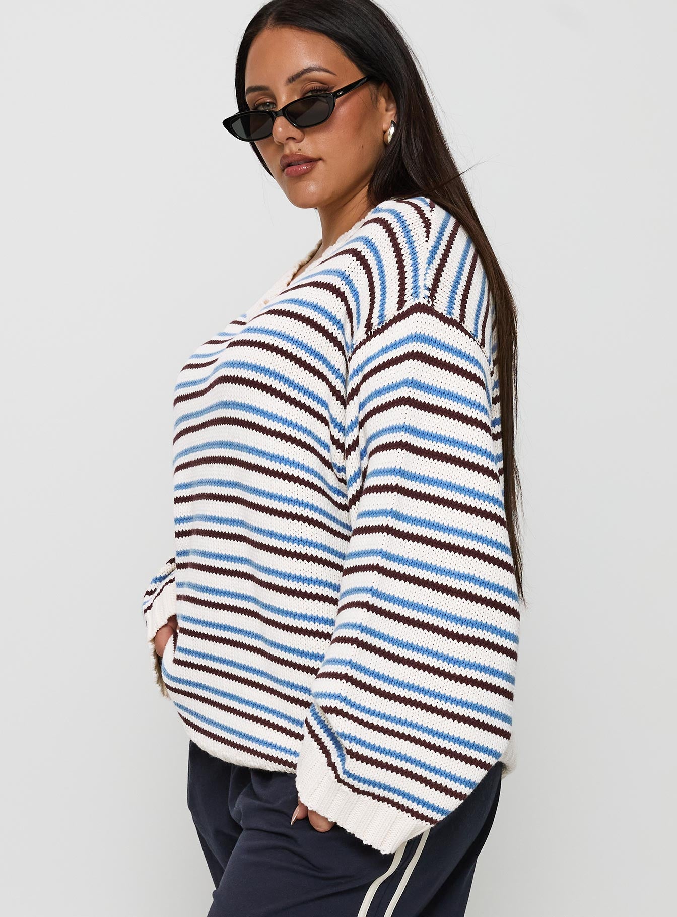 Karolyn Sweater Blue Stripe Curve - Image 4