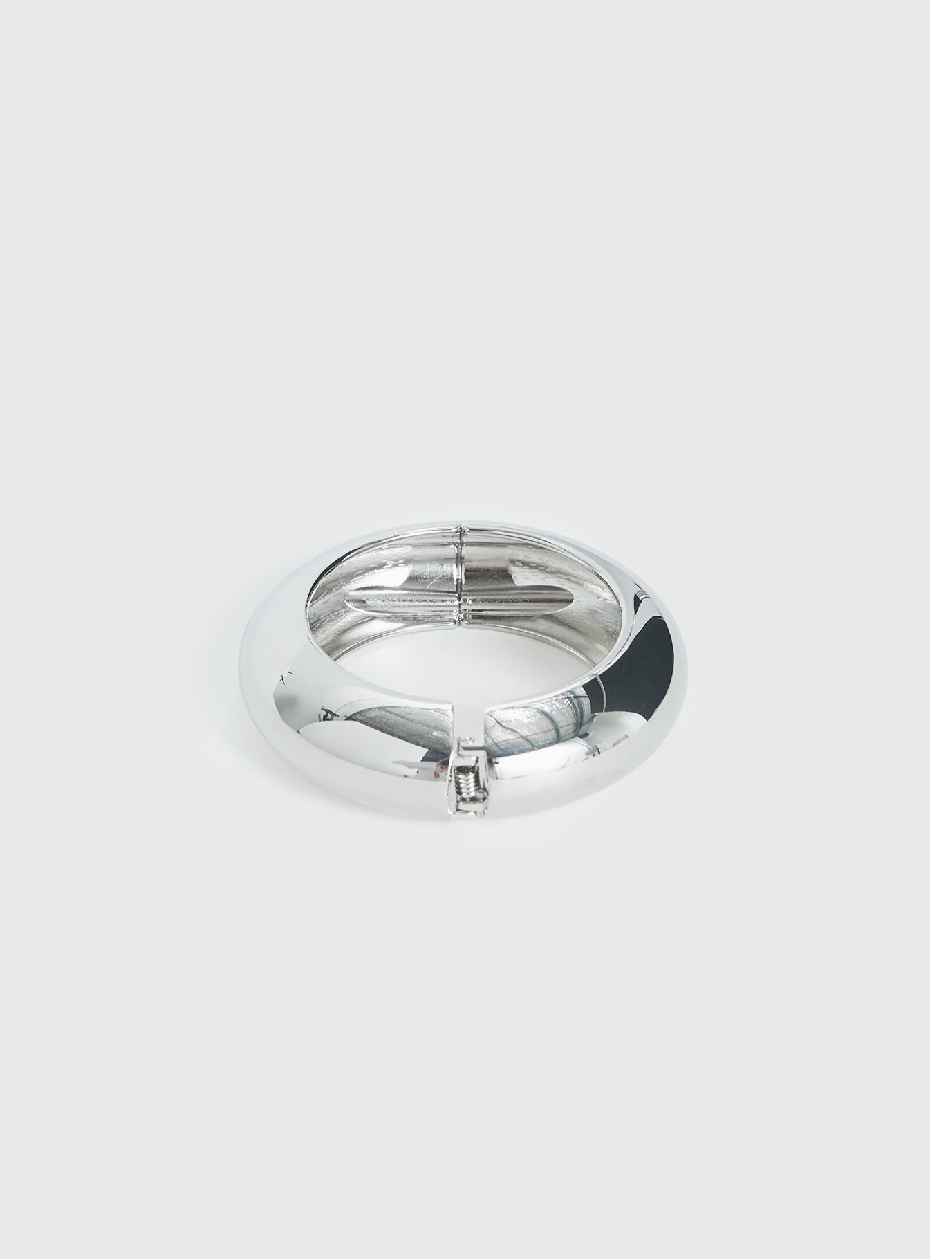 Eliya Chunky Bracelet Silver - Image 4