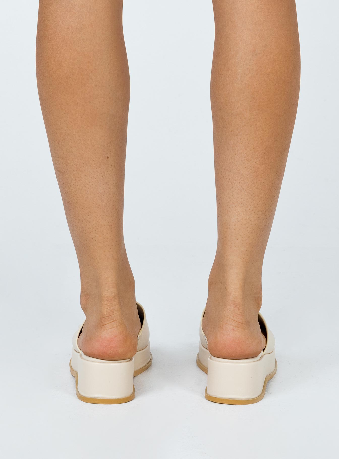 Bayshore Sandals Beige - Image 4