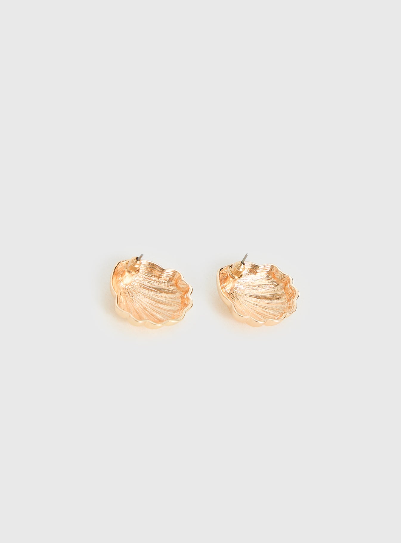 On Vacation Earrings Gold - Image 4