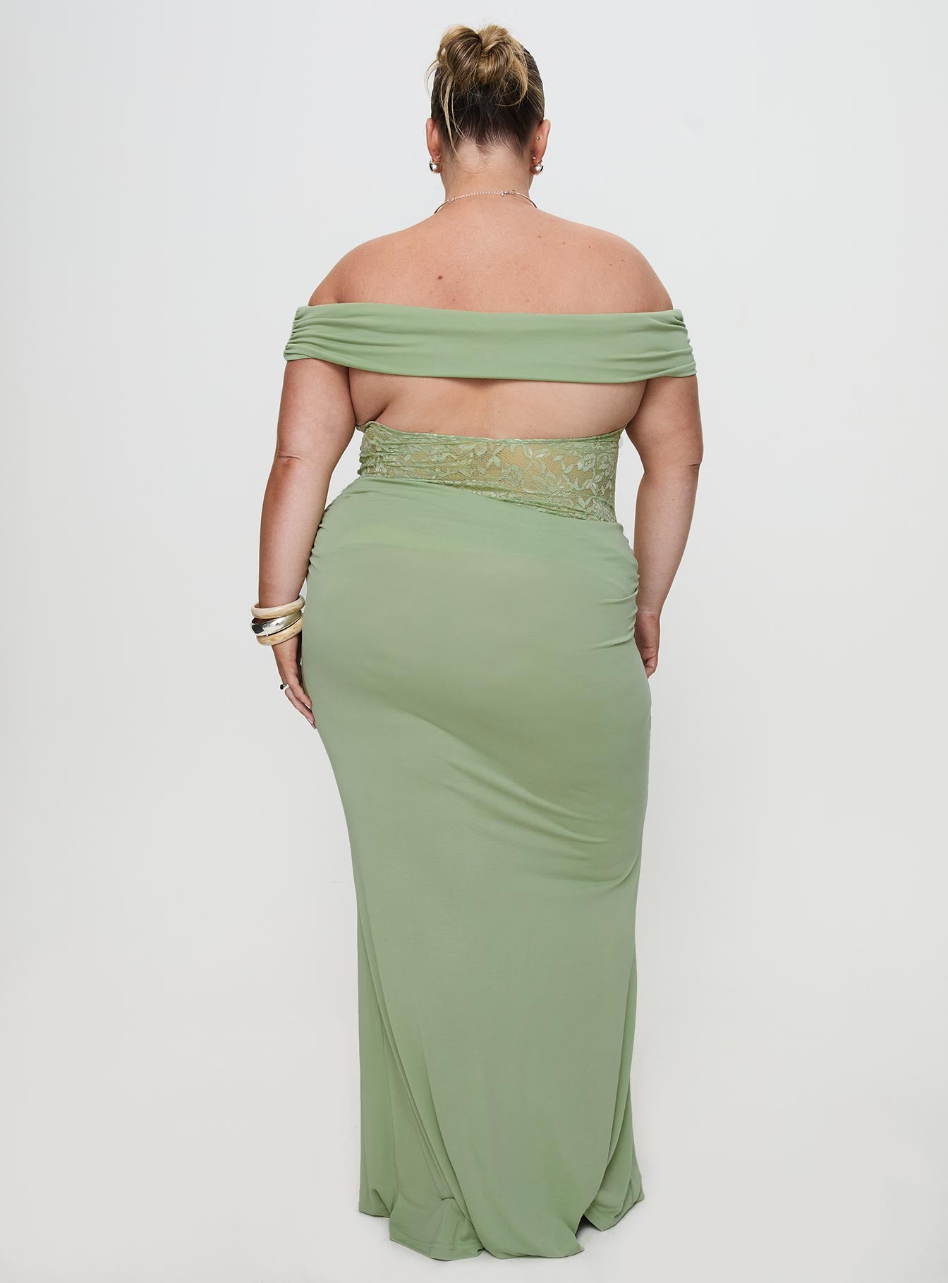 Gwendolen Off The Shoulder Maxi Dress Green Curve - Image 5