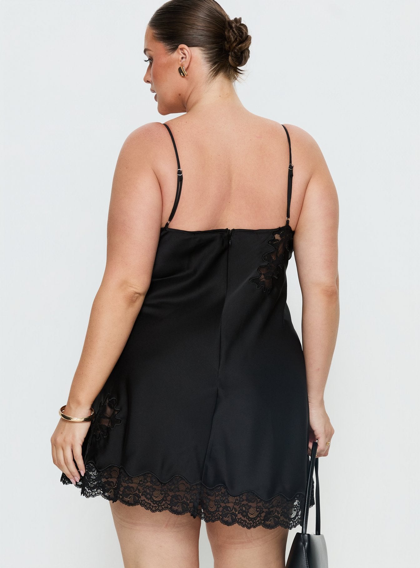 Aloura Spliced Lace Mini Dress Black Curve - Image 5