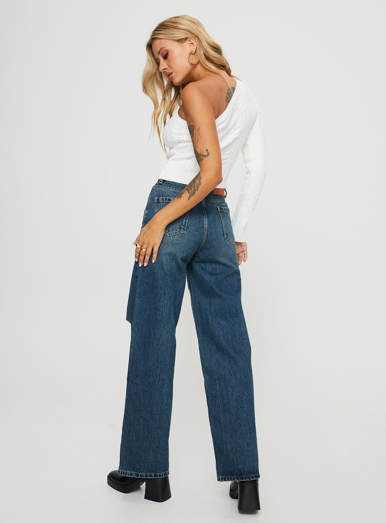 Beetle High Rise Wide Leg Ripped Jeans Mid Wash - Image 5
