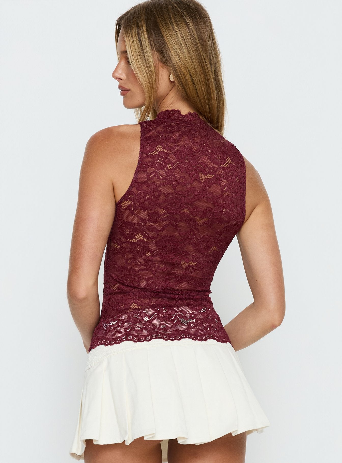 Quinbie Lace Sleeveless Top Burgundy - Image 5