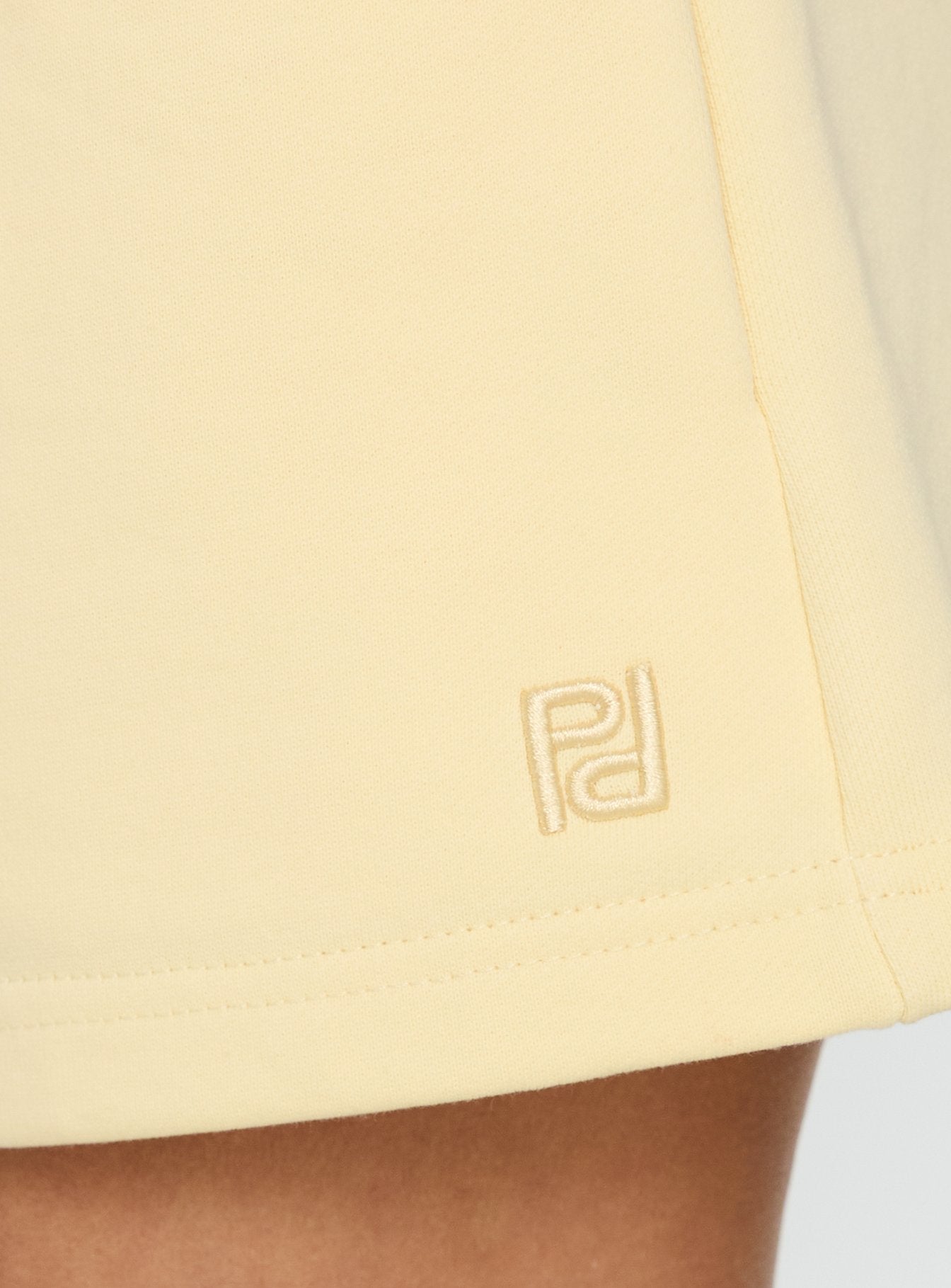 Haelie Fleece Shorts Butter Yellow - Image 5
