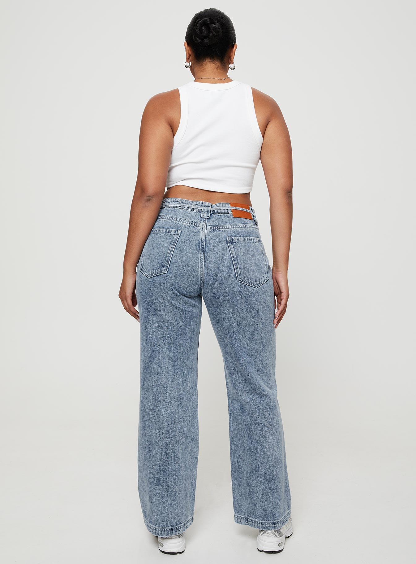 Pemberton High Rise Straight Leg Jeans Mid Wash Denim - Image 5