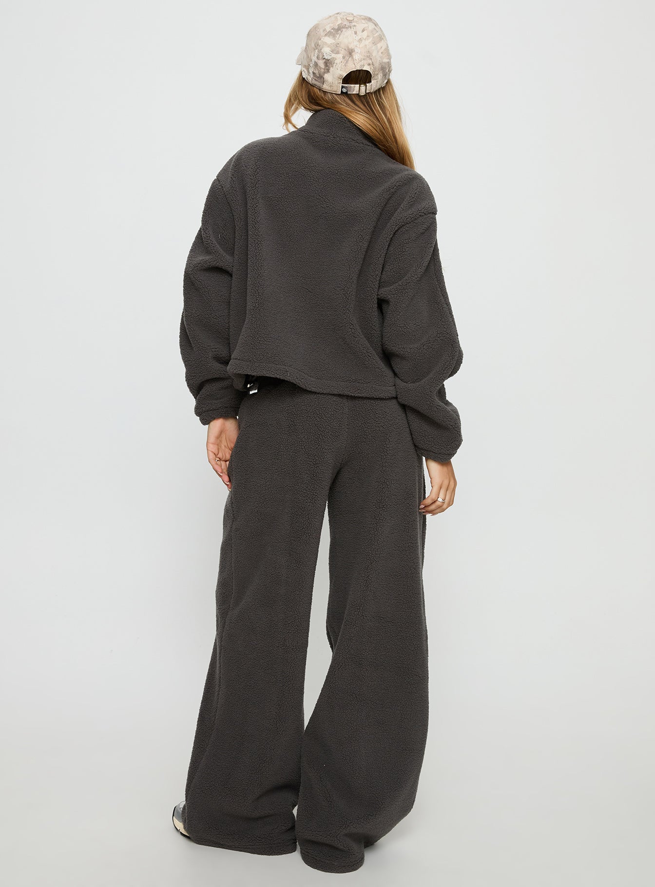 Siberia Fleece Track Pant Charcoal - Image 5