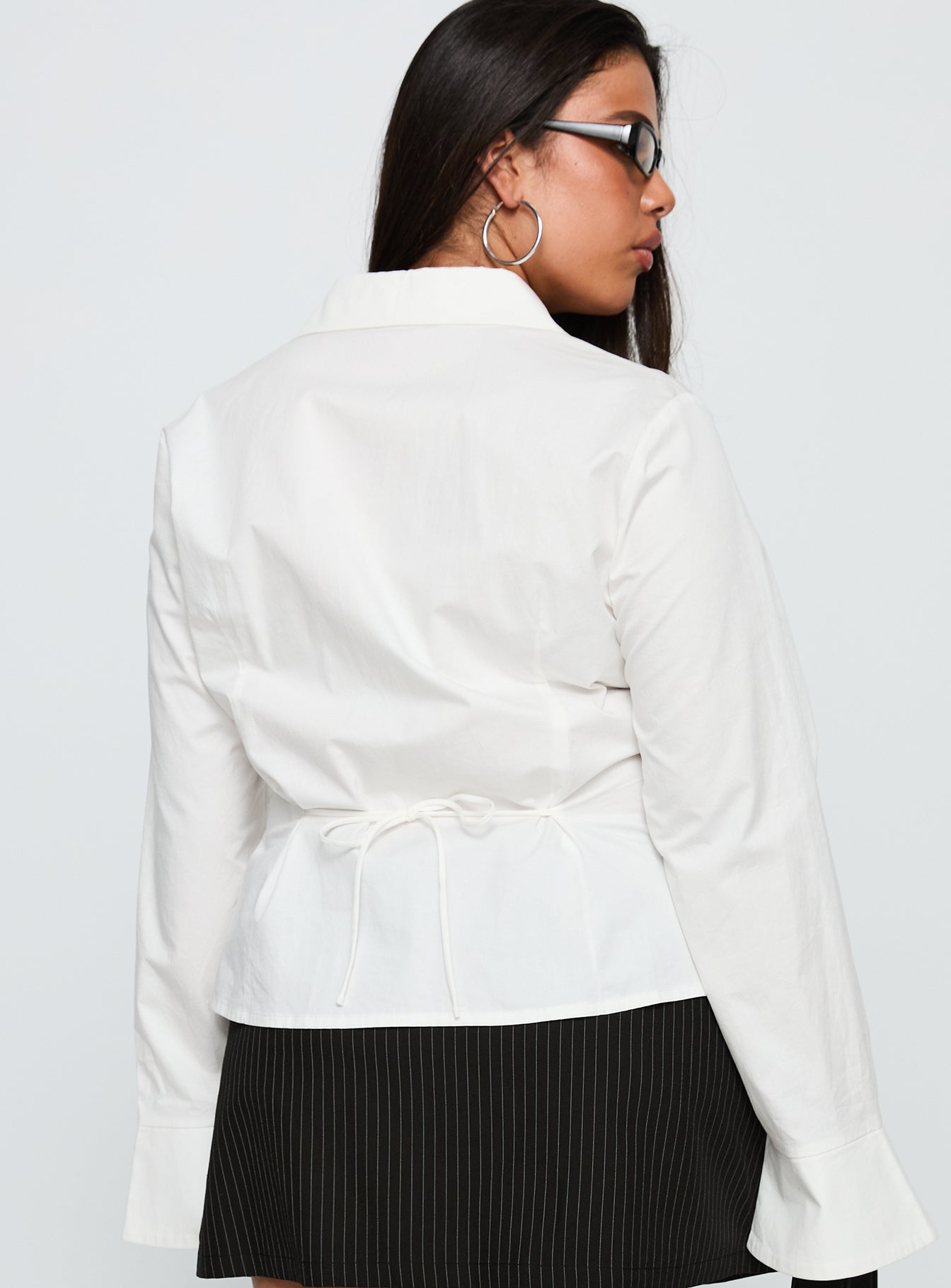 By The Phone Long Sleeve Collared Top White Curve - Image 5
