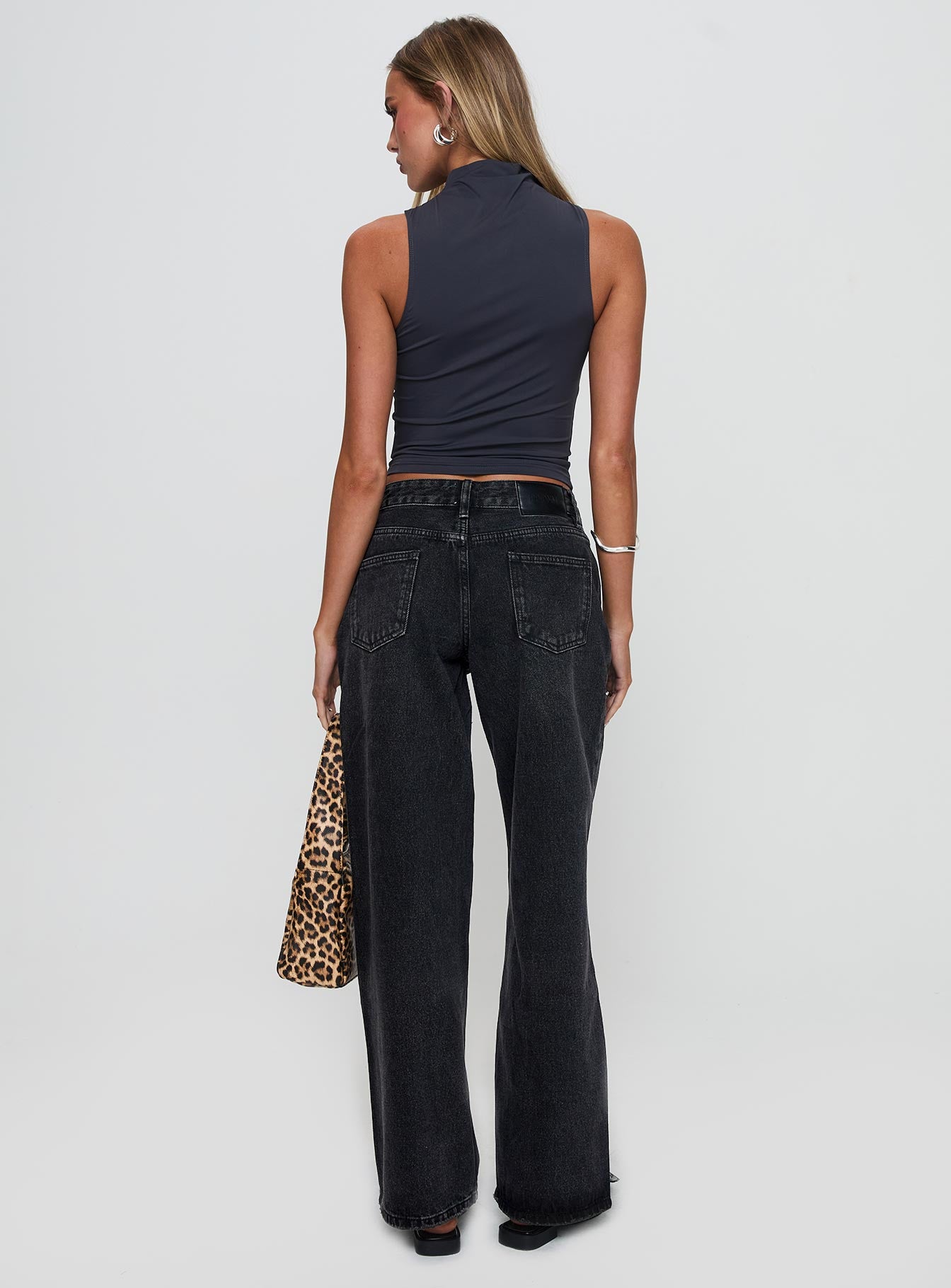 Serenitia Mid Rise Straight Leg Jeans Washed Black Petite - Image 5