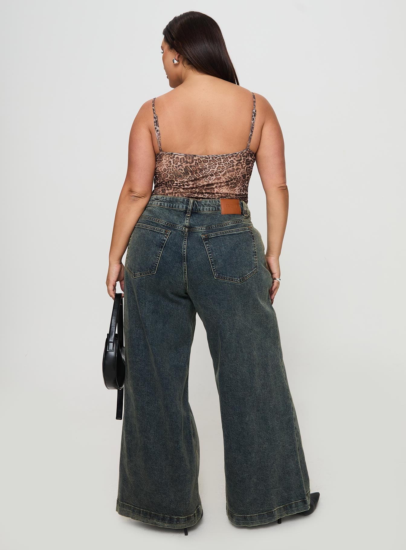 Ziggie Low Rise Baggy Jeans Antique Wash Curve - Image 4