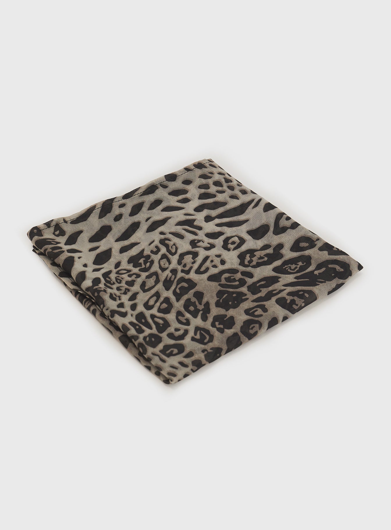 Wanna Be Mine Scarf Leopard - Image 5