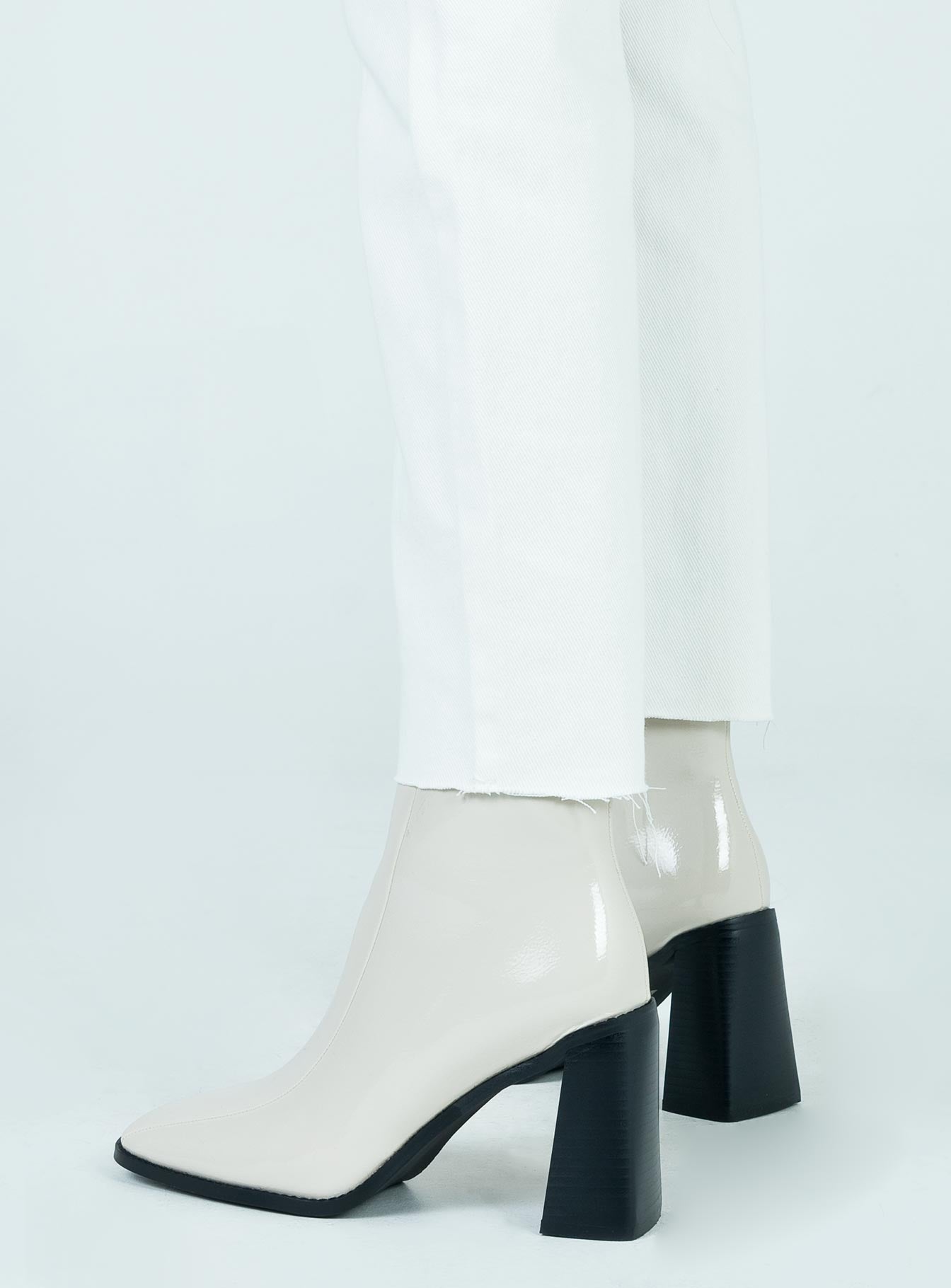 The Kia Boots White - Image 5