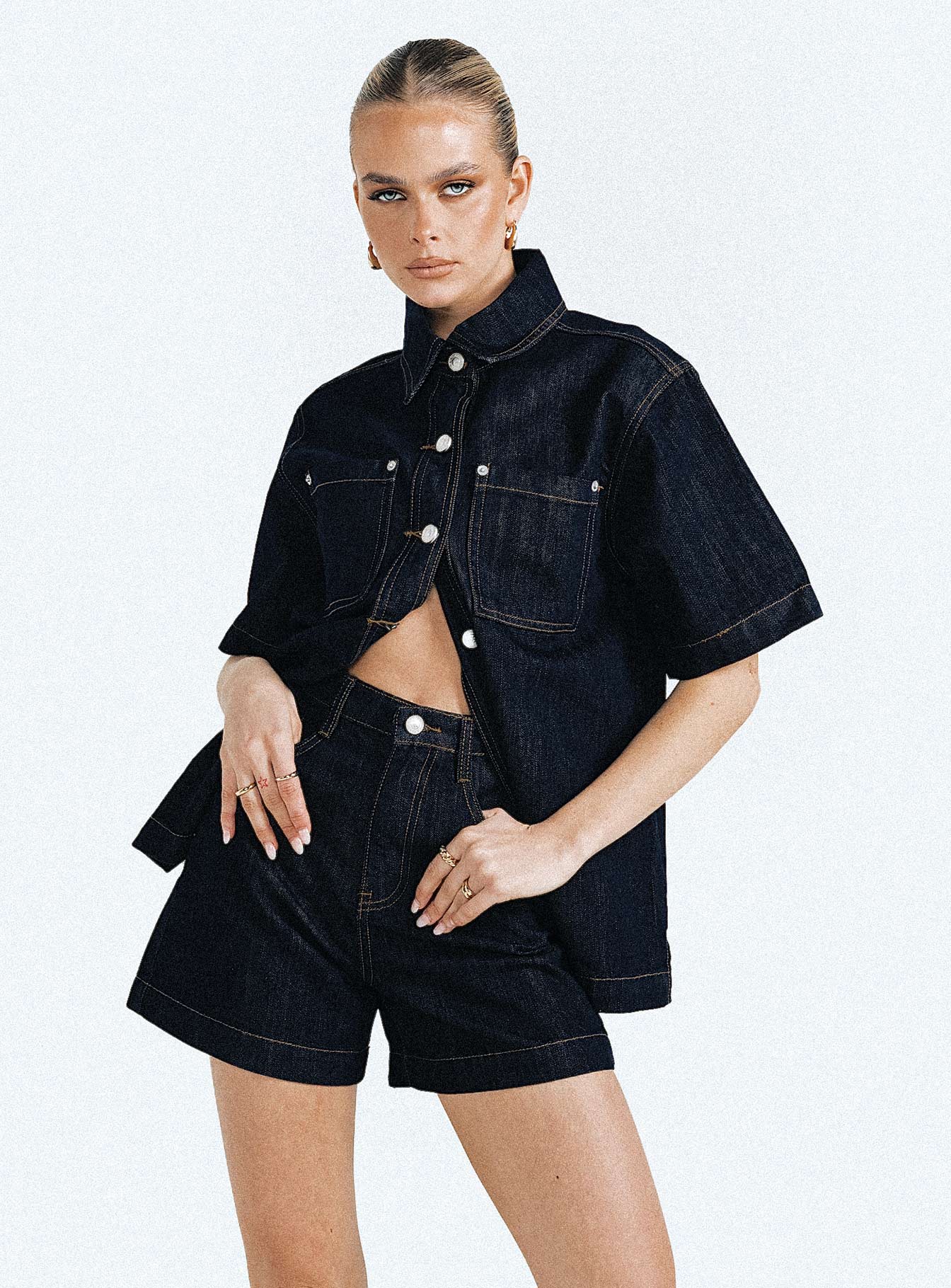 Whitaker Shorts Dark Denim - Image 6