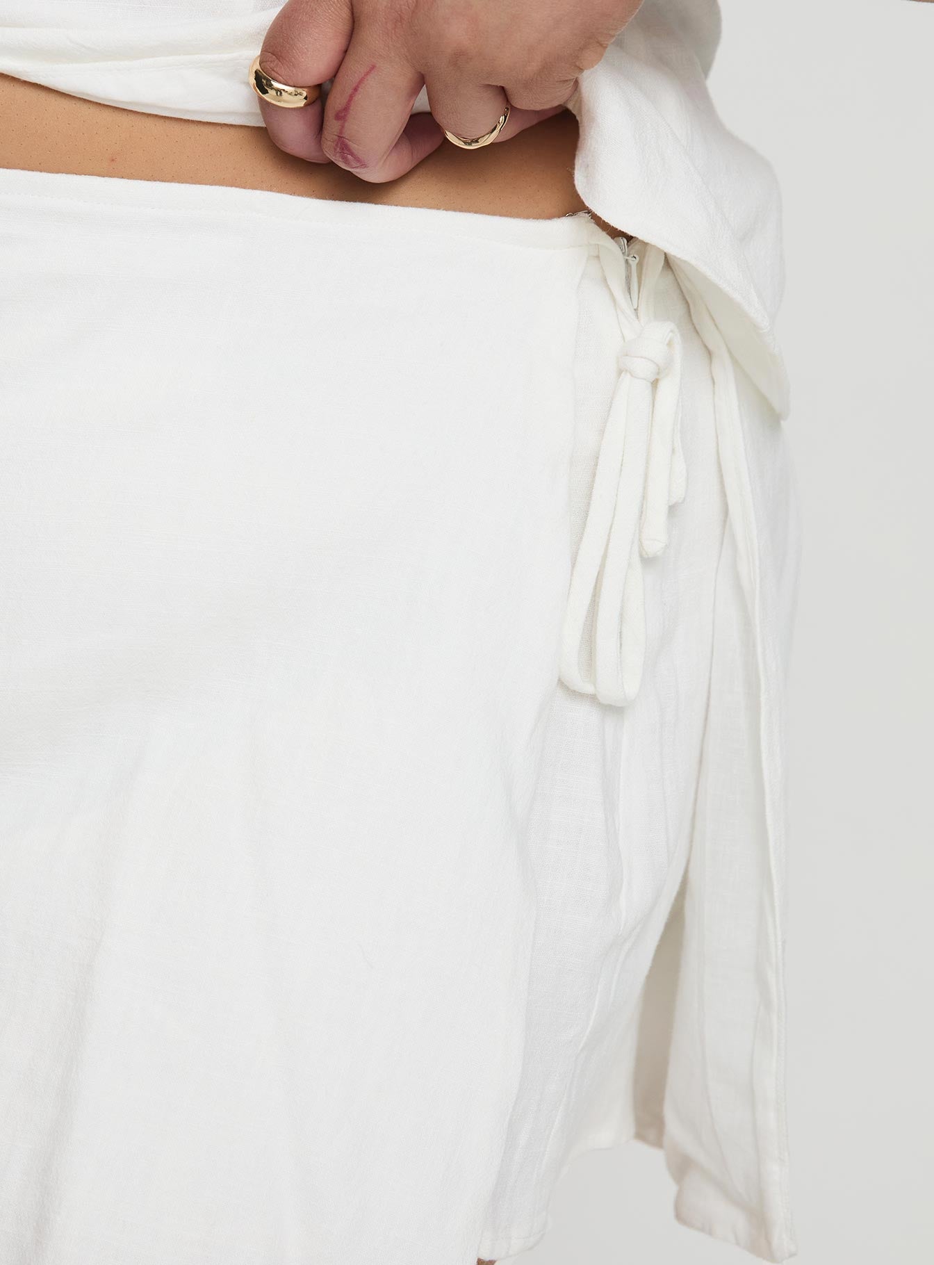 Gulliver Tie Side Mini Skort White Curve - Image 6