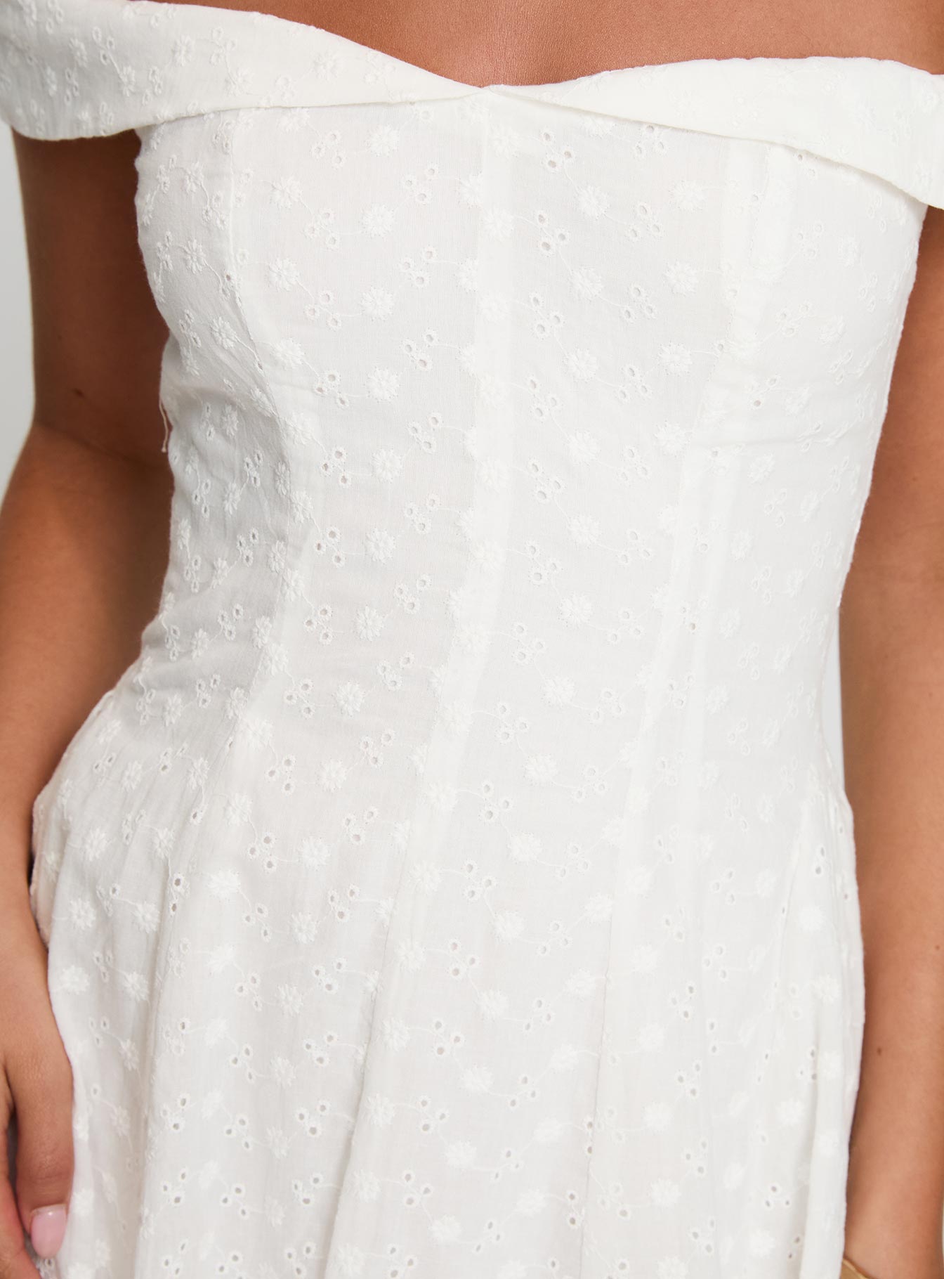 Rosebud Off The Shoulder Mini Dress White Petite - Image 6