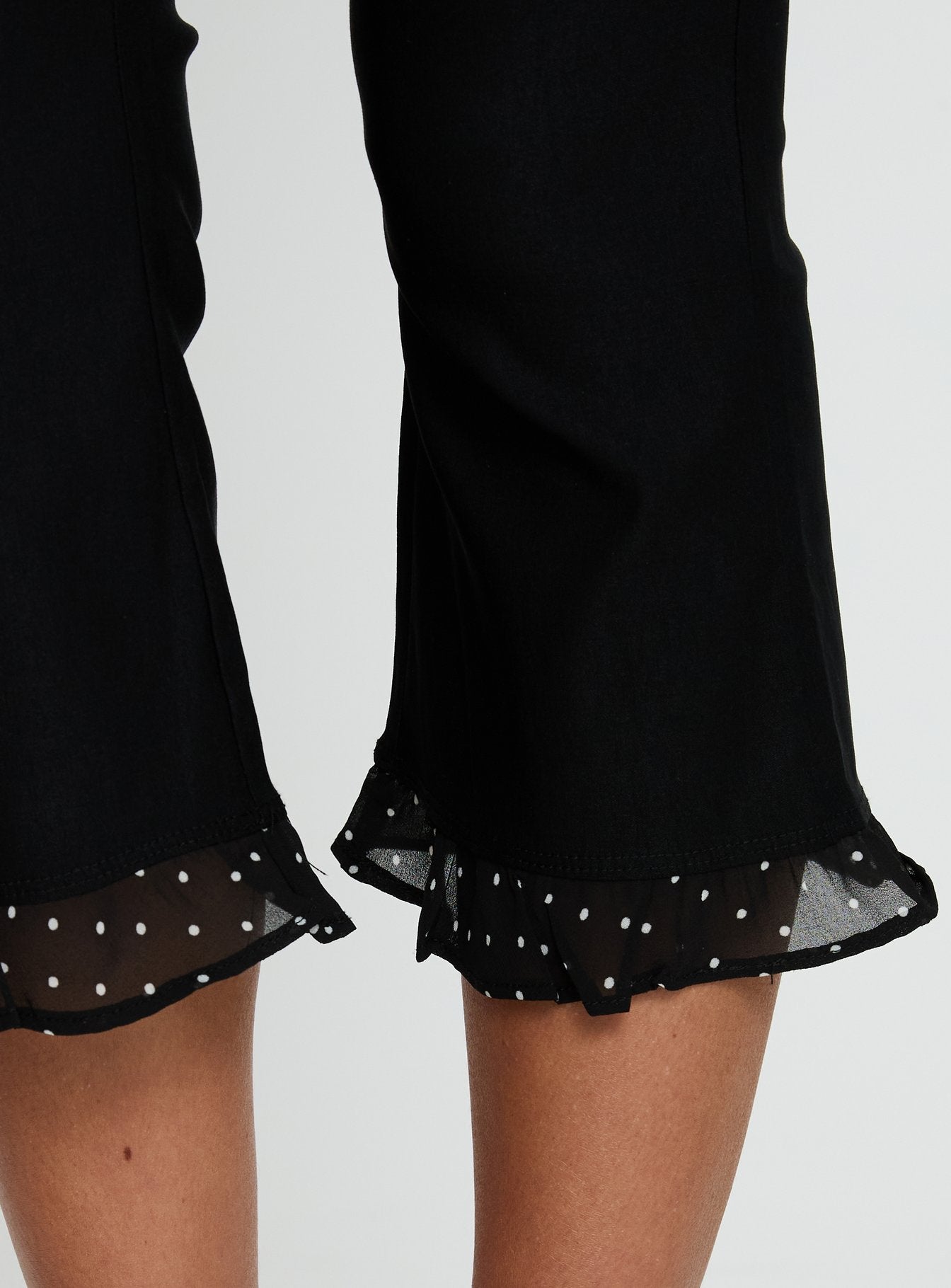 Darsie Frill Capri Black Polka Dot - Image 6