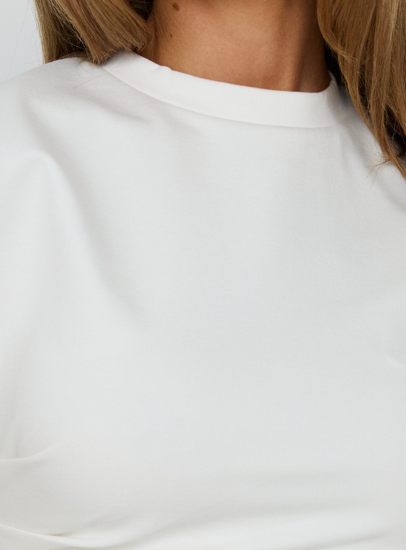 Lioxa Ruched Waist Tee White - Image 6