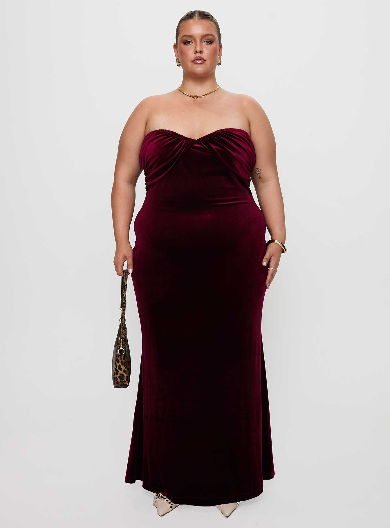 Irena Strapless Maxi Dress Burgundy Curve - Image 7