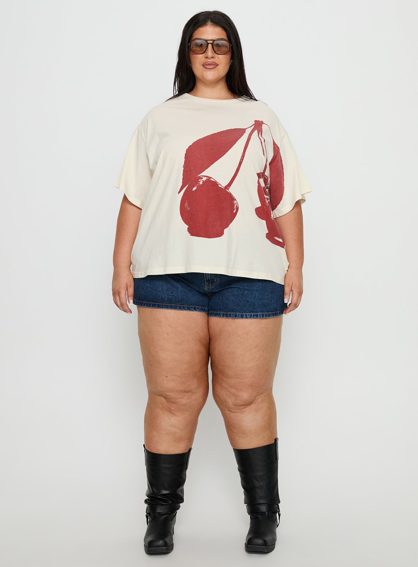 Cherrie Amore Oversized Tee White Curve - Image 7