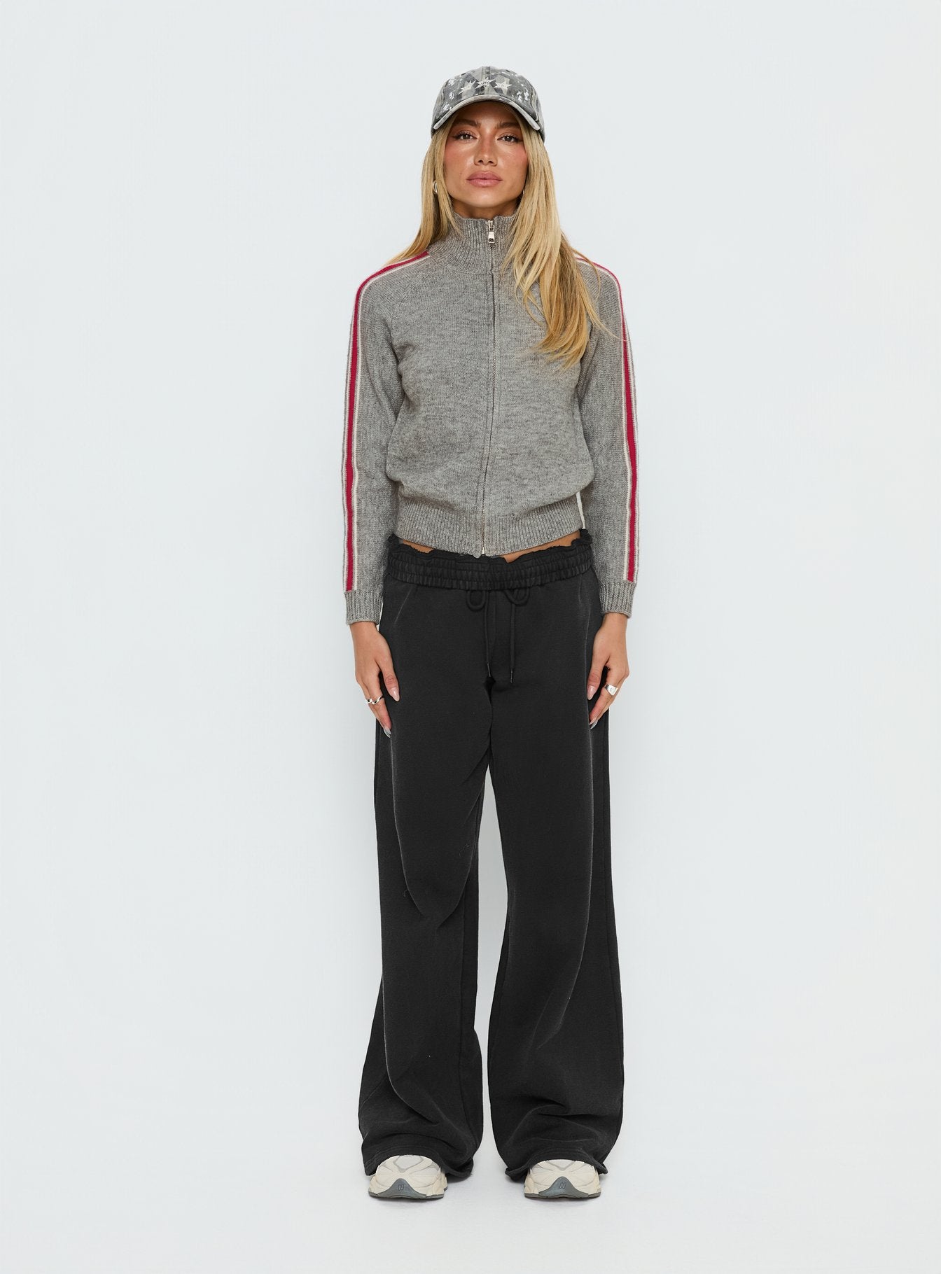 Caysey Zip Through Knit Sweater Grey - Image 7