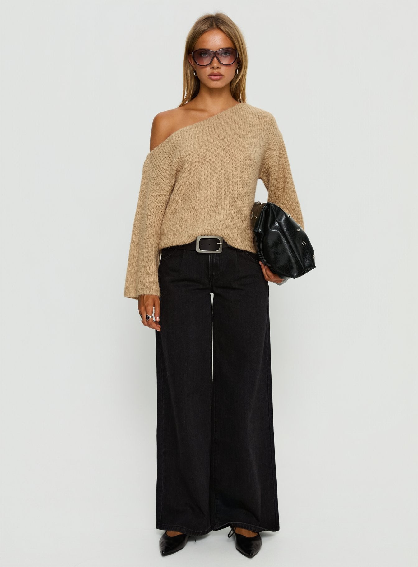 Delyn Off Shoulder Slouchy Knit Sweater Camel - Image 7