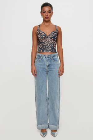Ollie Mid Rise Straight Leg Jean Light Wash Denim