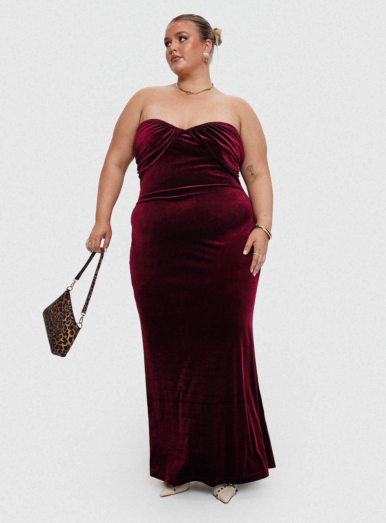 Irena Strapless Maxi Dress Burgundy Curve - Image 8