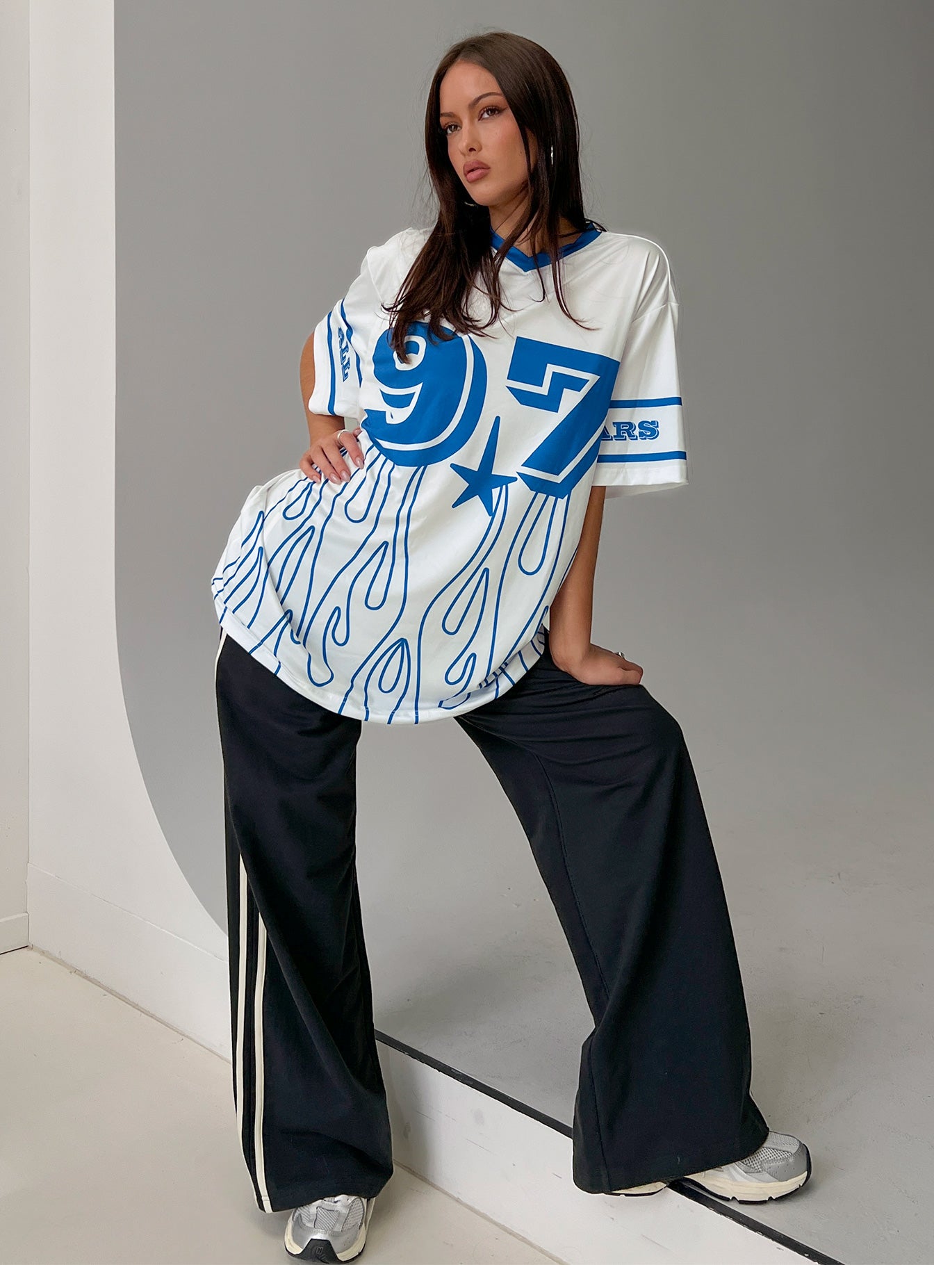 97 Sportstar Oversized Jersey Graphic Top White / Blue - Image 8