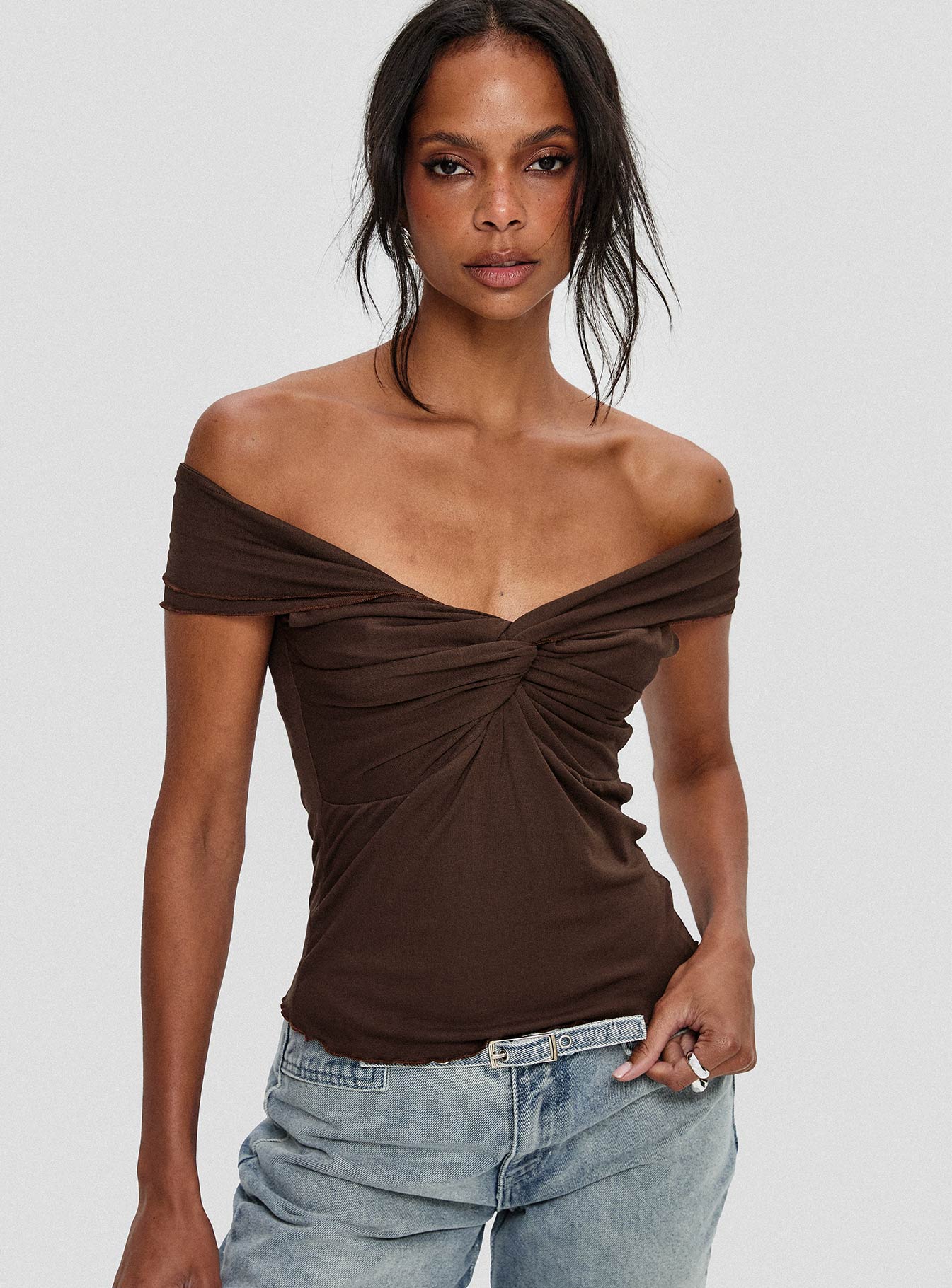 Suspiria Twist Off Shoulder Top Chocolate - Image 8