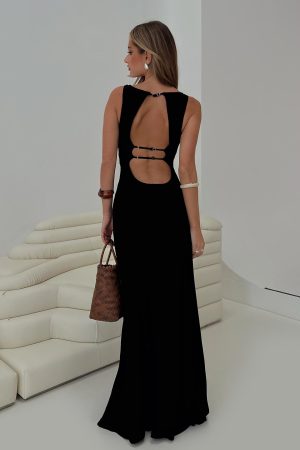 Ace Of Hearts Backless Maxi Dress Black Petite